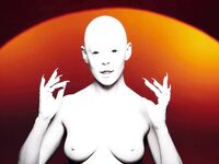 Rose McGowan