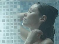 Anna Friel