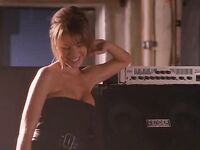 Nikki Cox