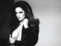 Kelly Brook
