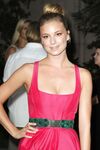 Emily VanCamp