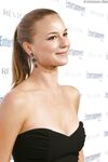 Emily VanCamp
