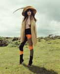 Daisy Lowe