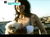 Daisy Lowe