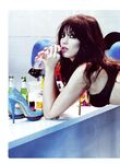 Daisy Lowe