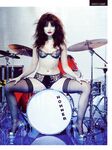 Daisy Lowe